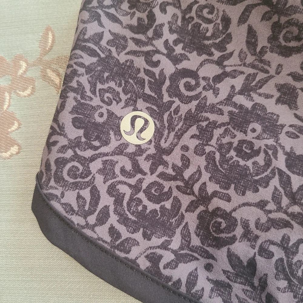 Lululemon Speed Short 2.5